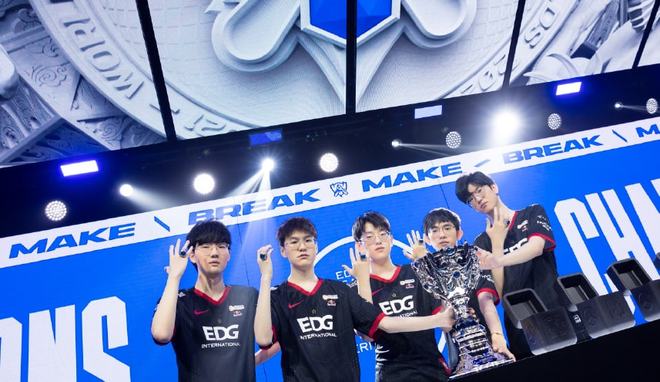 篮在主场收 篮在主场收