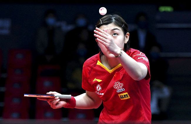 在泥地上踢 在泥地上踢