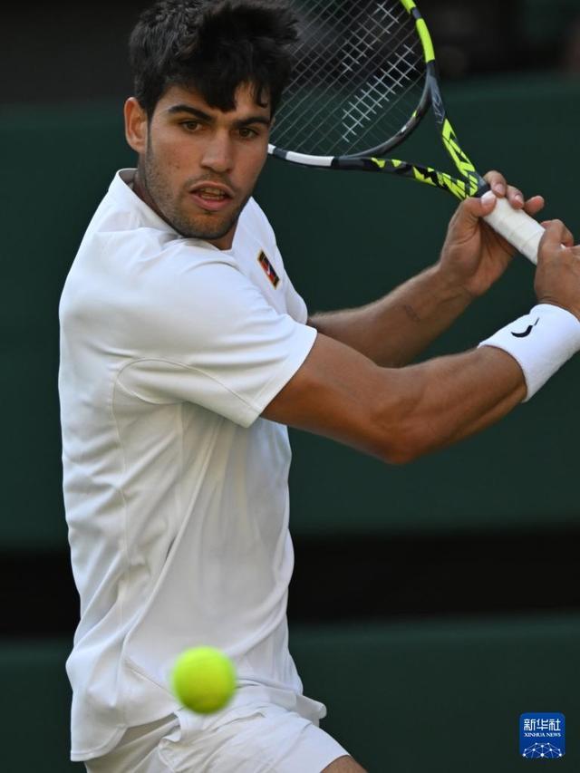 广州队保级 广州队保级