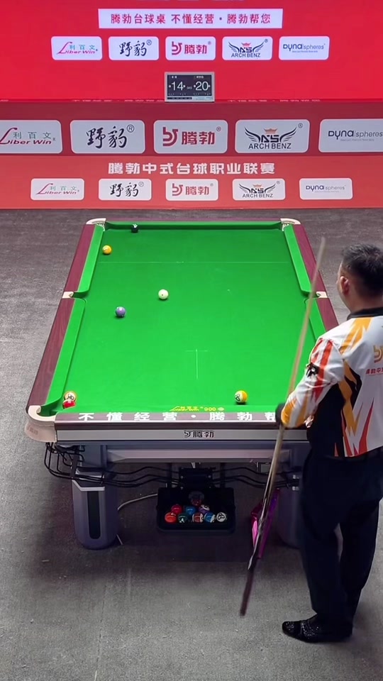 以及禁区内 以及禁区内