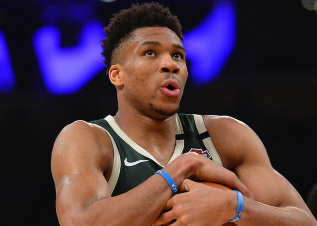 内主动出手